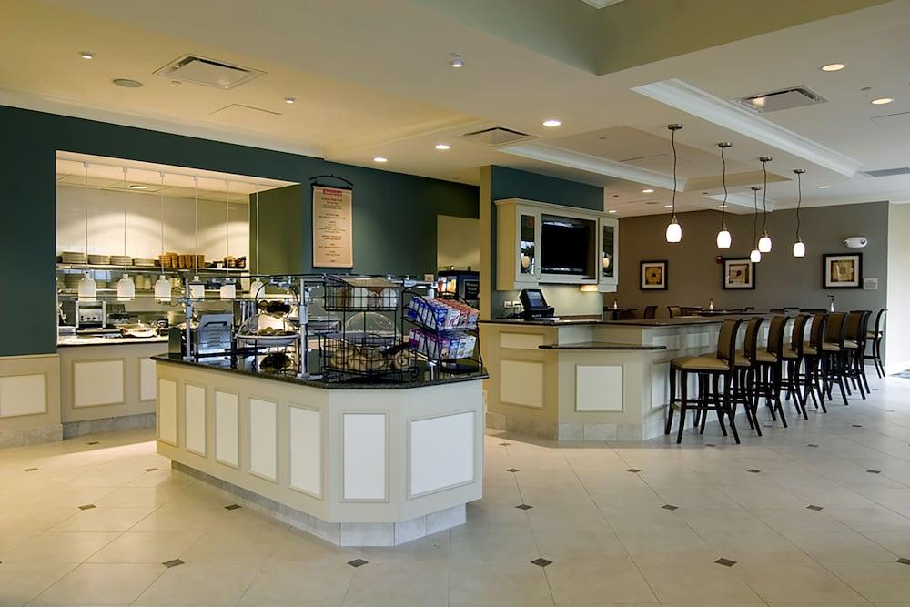 Hilton Garden Inn Detroit/Нови Ресторан фото