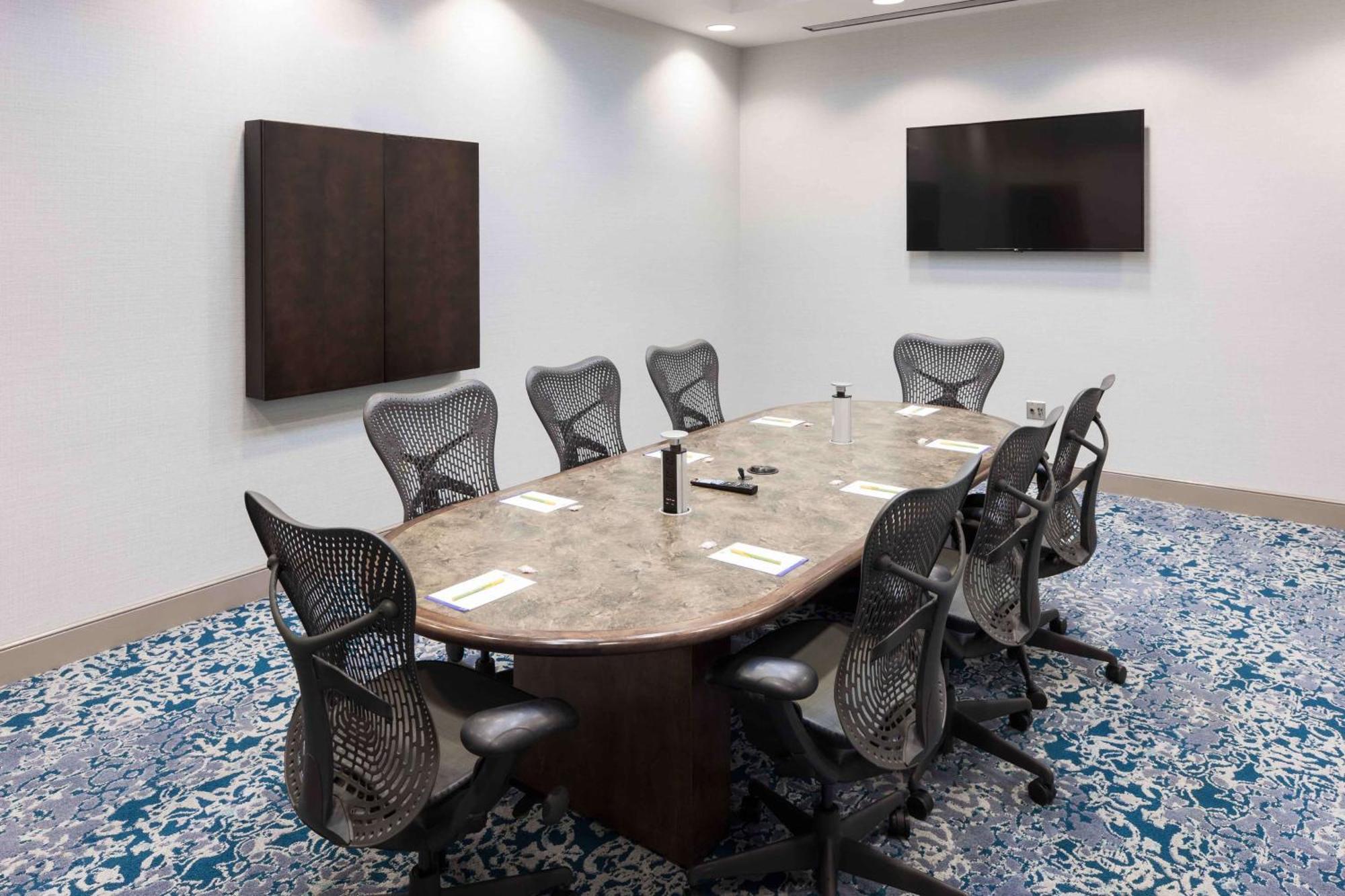 Hilton Garden Inn Detroit/Нови Экстерьер фото